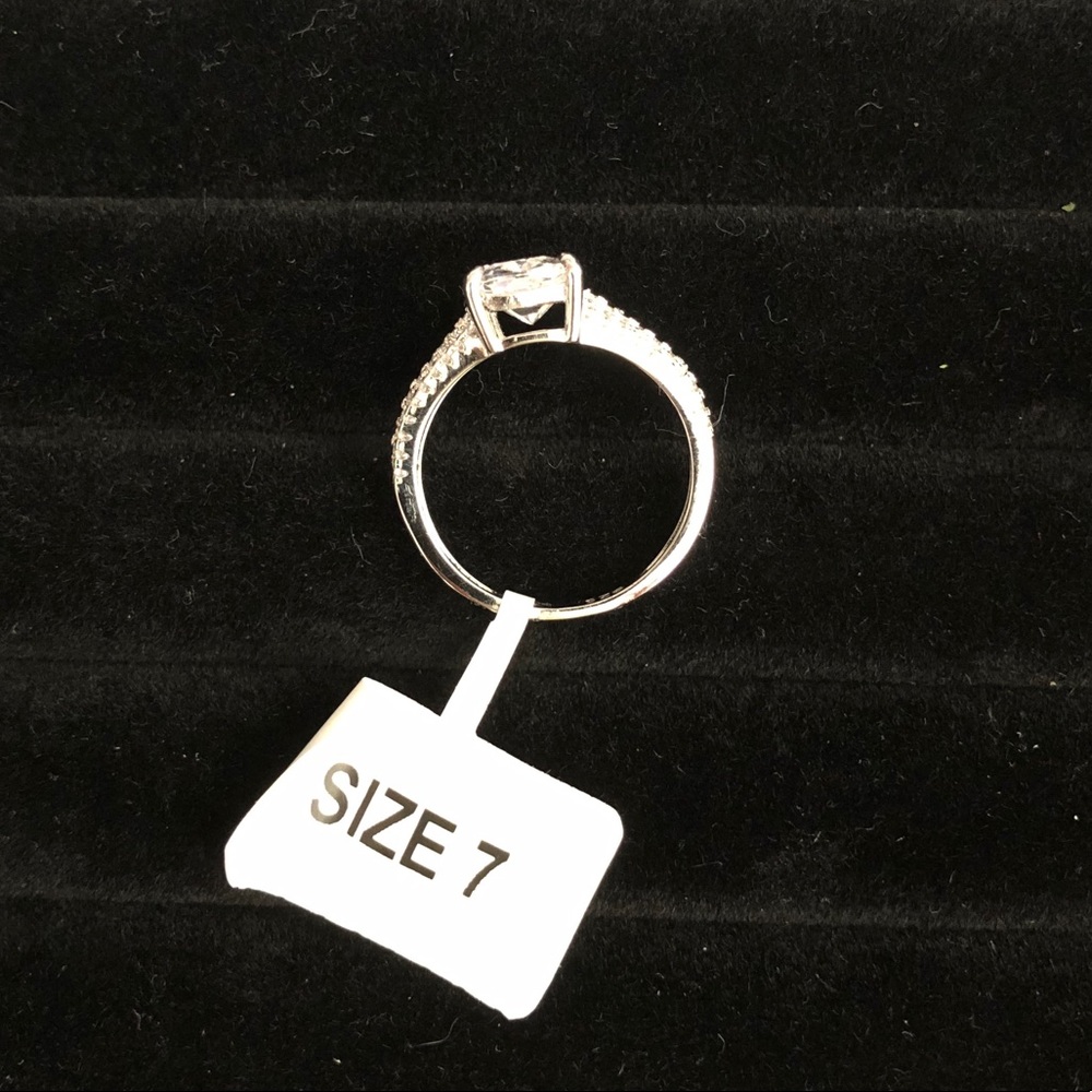 NWT Silver Ring - Picture 4 of 4